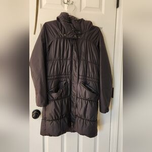 Columbia Black Hooded Puffer Coat. Size: S